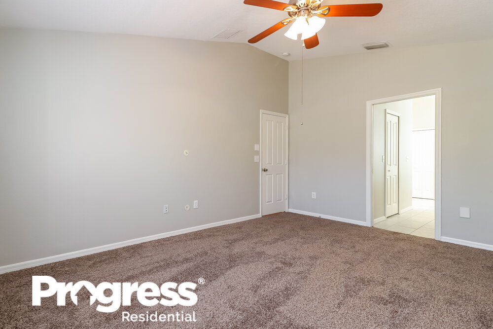 Building Photo - 25017 Hyde Park Blvd