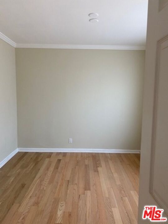 Building Photo - 12823 Kling St