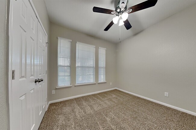 Building Photo - 6530 Bella Noche Dr