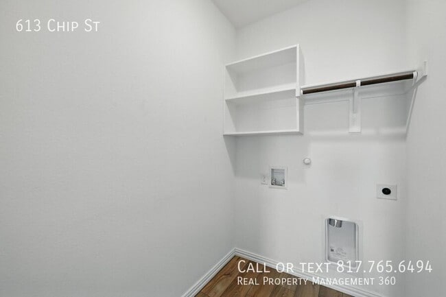 Building Photo - 613 Chip St