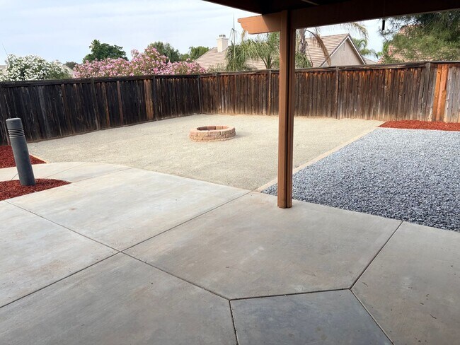 Building Photo - SINGLE STORY HOME LEASE AVAILABLE IN MENIFEE!!!