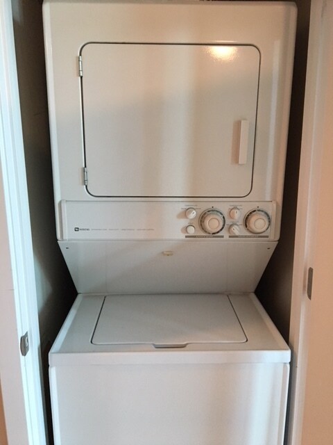 Building Photo - 400 W Peachtree St NW