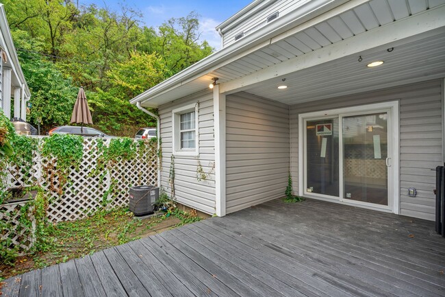 Building Photo - 322 Gildenfenny St