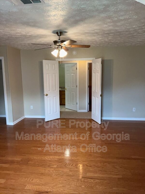 Building Photo - 3213 Southridge