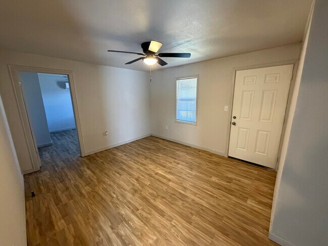 Building Photo - 335 Texas Ave