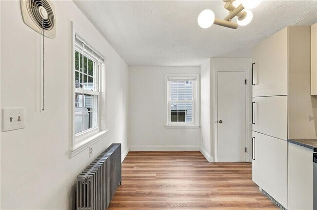 Building Photo - 258 Lowden St