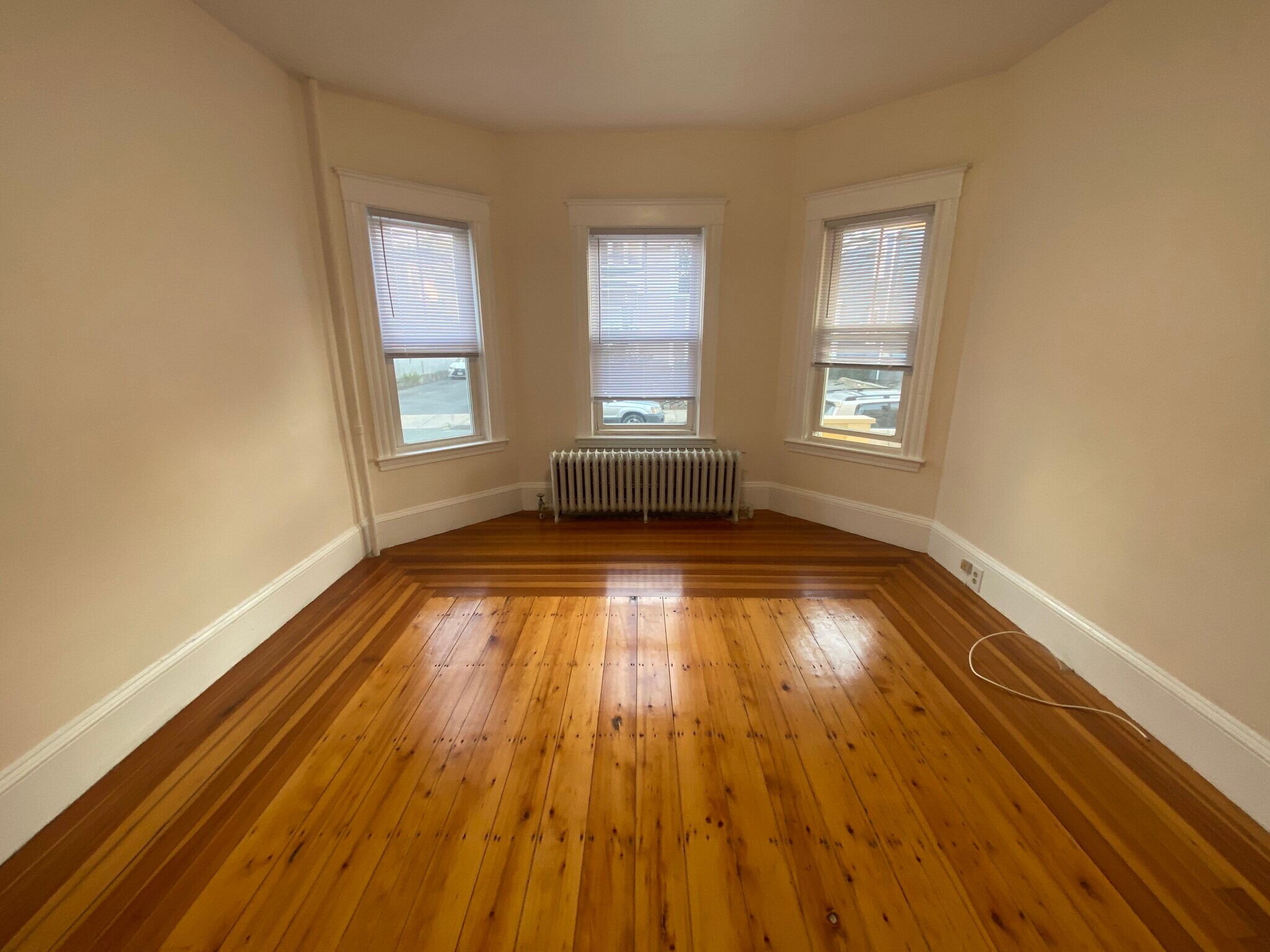 Building Photo - 33 Everett Ave