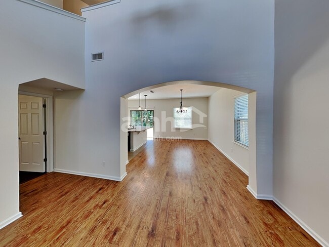 Building Photo - 231 Buck Run Way