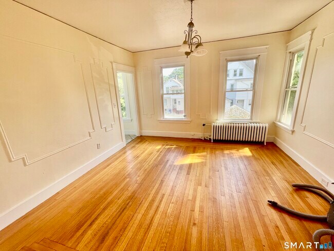 Building Photo - 53 Brownell St