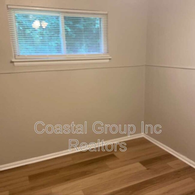 Building Photo - 5224 Silvey Dr