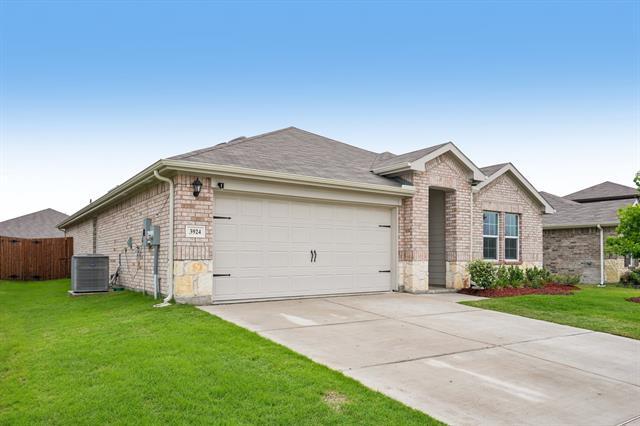 Building Photo - 3924 Pinebluff Ln