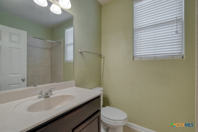 Building Photo - 338 Newberry Tr