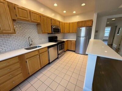 Building Photo - 1402 Beacon St