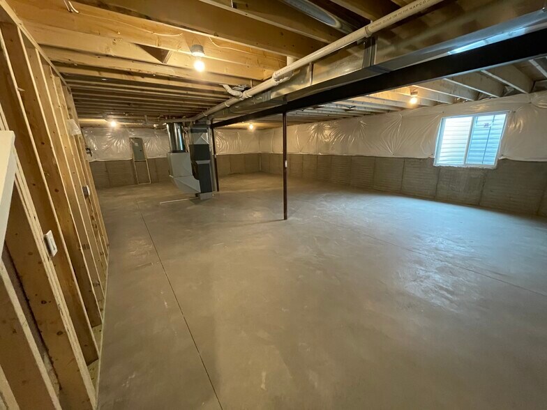 Building Photo - 2501 Mcclouds Sq