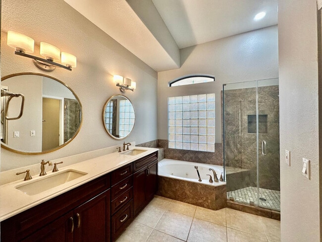 Building Photo - 9071 E Caribbean Ln