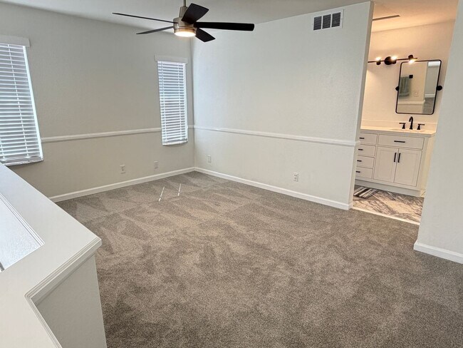 Building Photo - 26156 Sanz