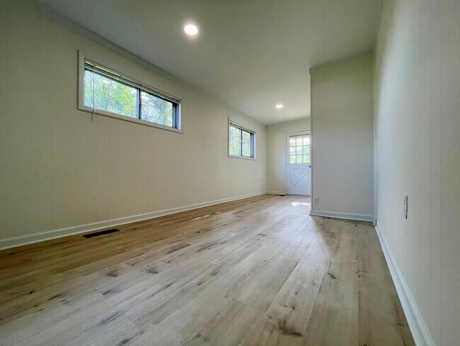 Building Photo - 2402 Corral Rd