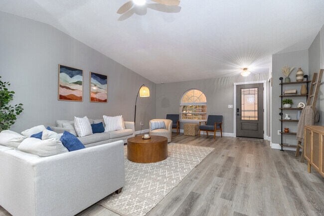 Building Photo - 9605 129th Ave