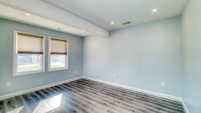 Building Photo - 5201 Ventnor Ave