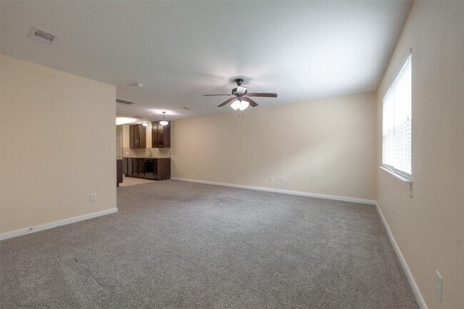 Building Photo - 11905 Algonquin Dr