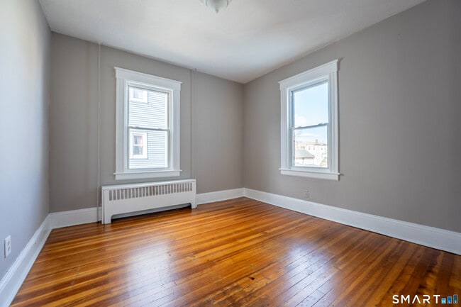 Building Photo - 62-64-64 James St