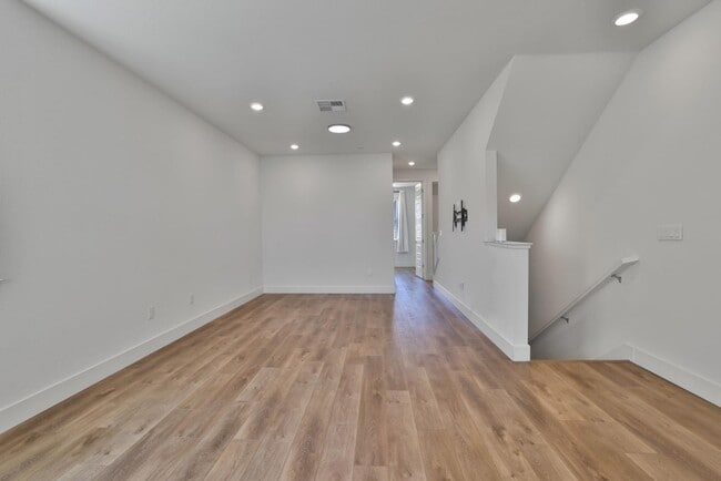 Building Photo - 1435 El Camino Real