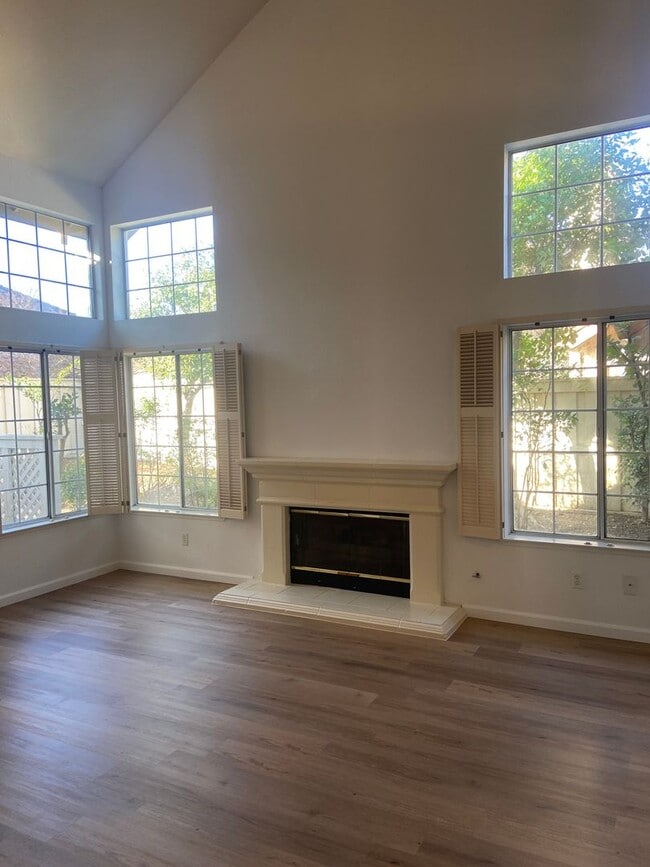 Building Photo - American River Canyon Folsom - 3 Bdrm, 3 Bath in gated community