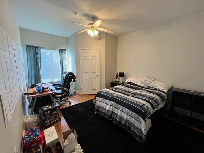 Building Photo - 4316 Bayside Village Dr