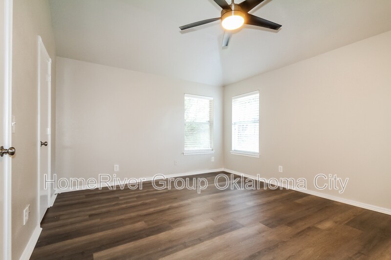 Building Photo - 3905 Penny Dr