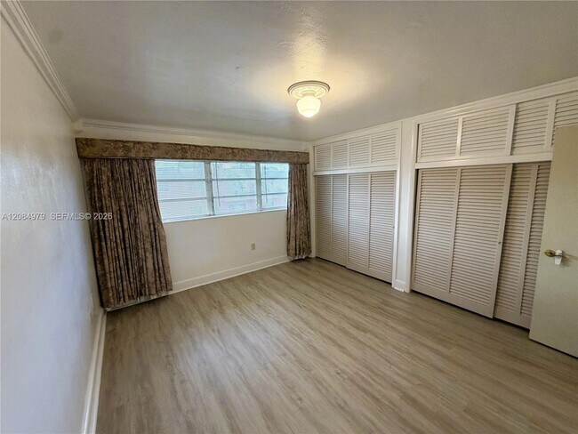 Building Photo - 7550 SW 82nd St