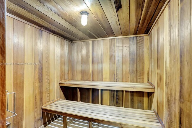 Building Photo - 253 S Cypress Rd