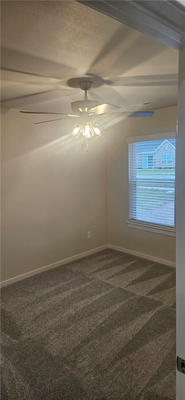 Building Photo - 516 S Benchmark Ln