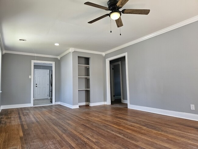 Building Photo - 132 N Beech Ave