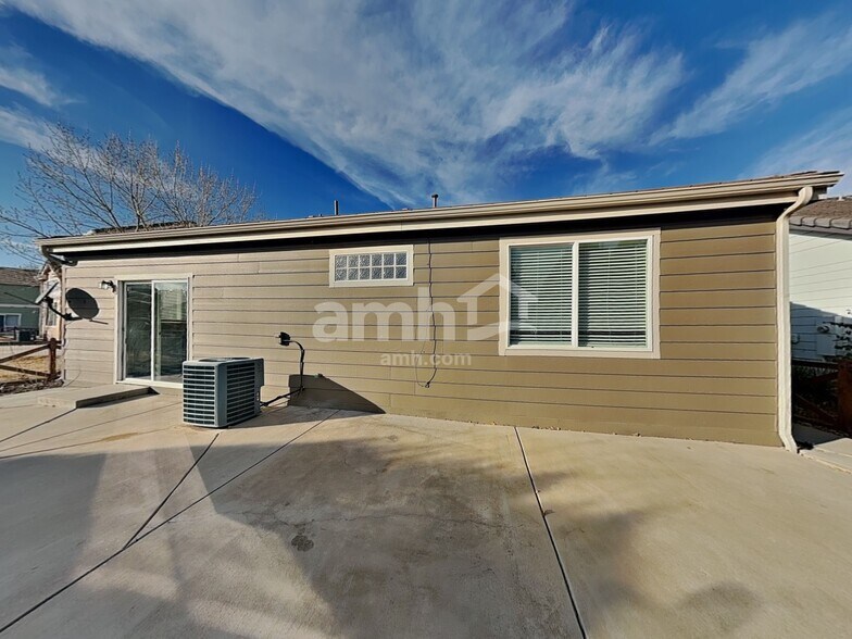 Building Photo - 15142 E 119th Ave