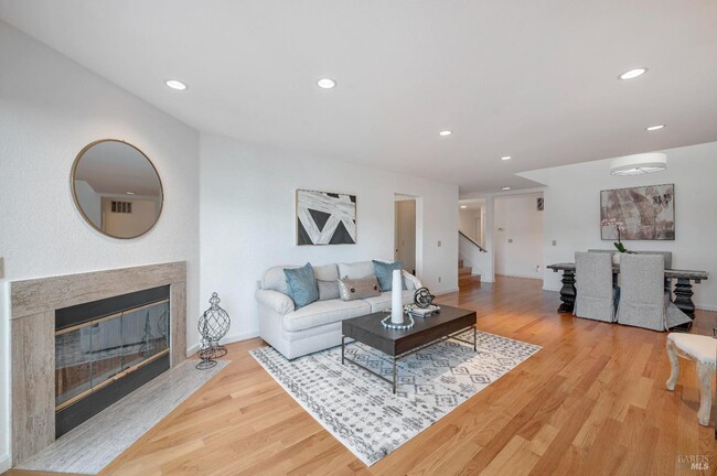 Building Photo - 16 Duxbury Cove