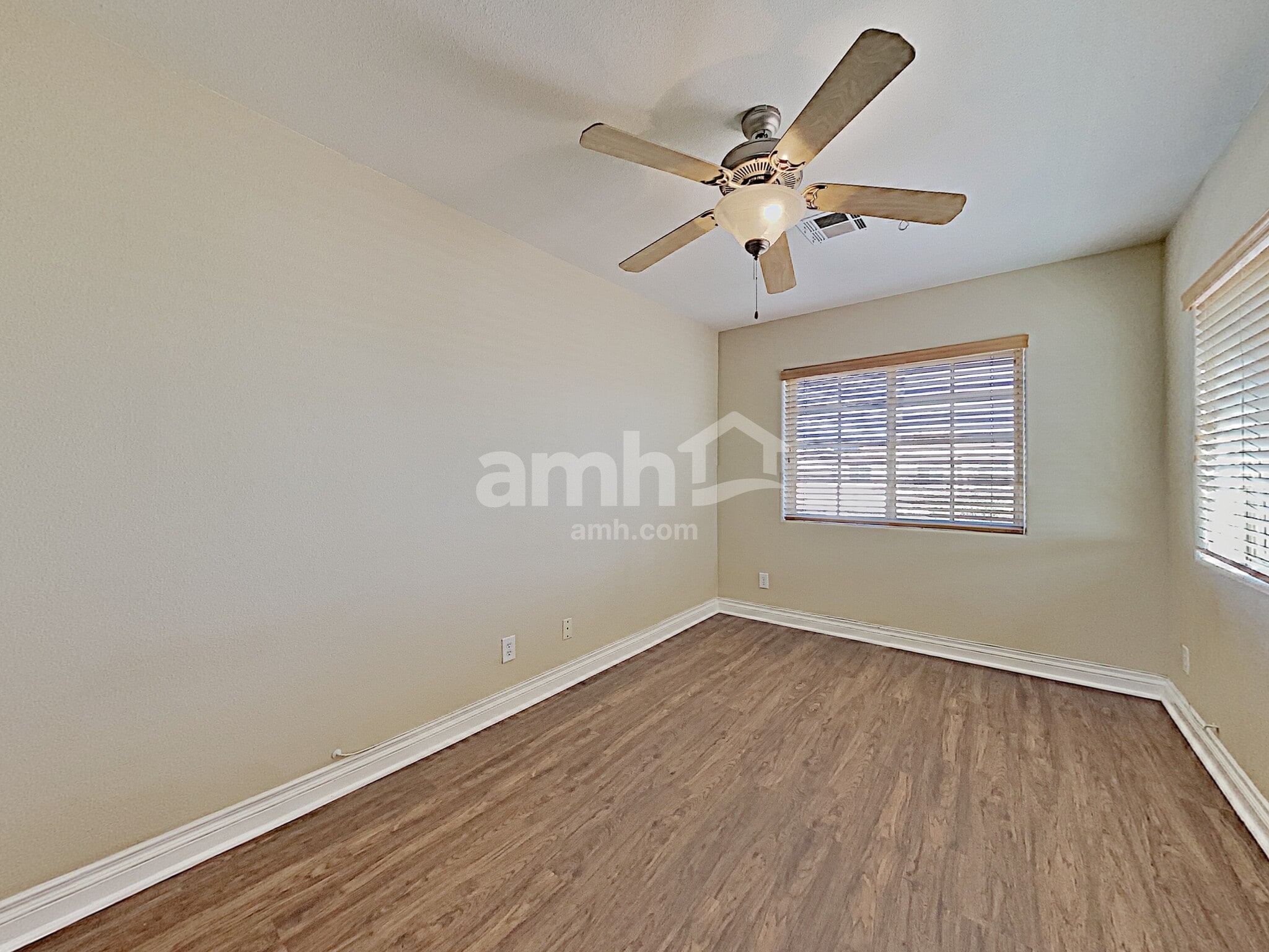 Building Photo - 1095 Willjay Ln
