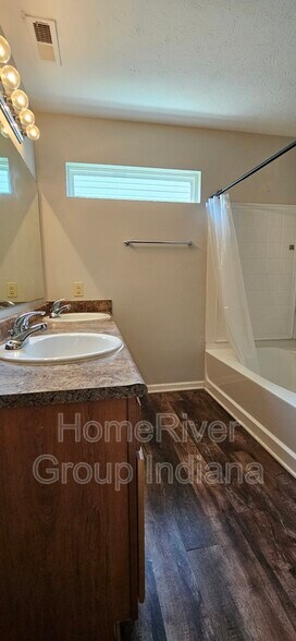 Building Photo - 7637 Gold Rush Dr