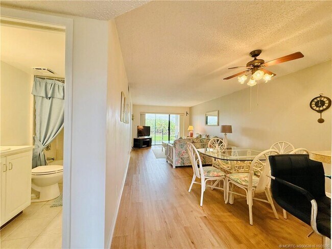 Building Photo - 9490 S Ocean Dr