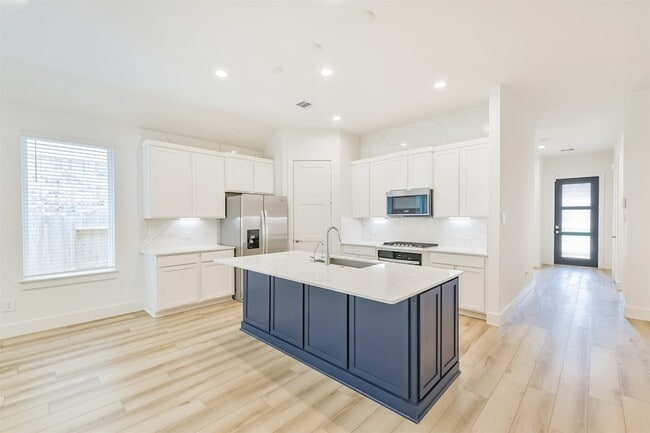 Building Photo - 218 Springfield Terrace Dr