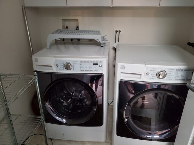 Building Photo - 3501 Wellington Ct