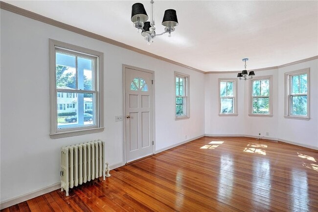 Building Photo - 25 Anoka Ave