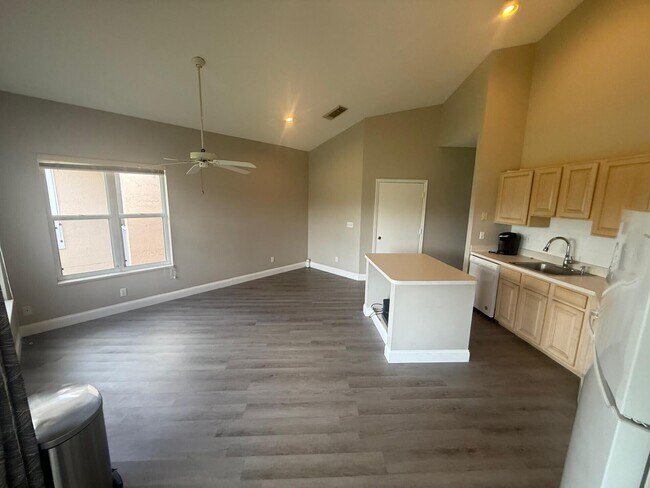 Building Photo - 9847 Perfect Dr