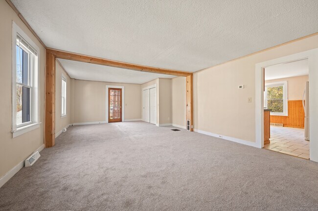 Building Photo - 11 Schwanda Rd