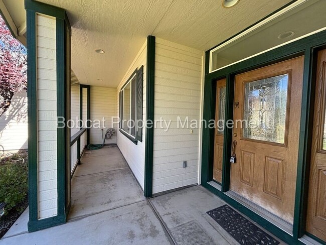 Building Photo - 2963 Hot Springs Dr