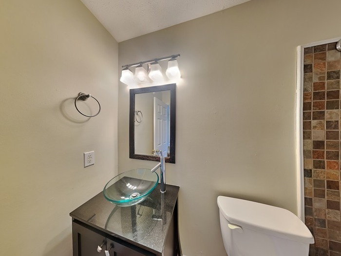 Building Photo - 11101 Waterfield Ln