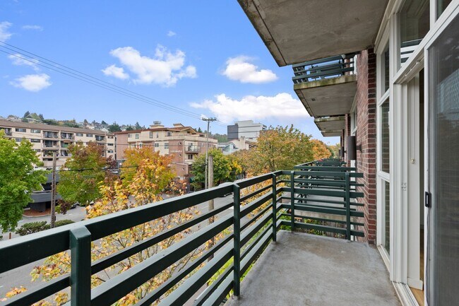 Building Photo - 1bd/1ba Seattle Condo