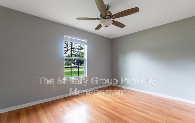 Building Photo - 3168 Sanderling Ct