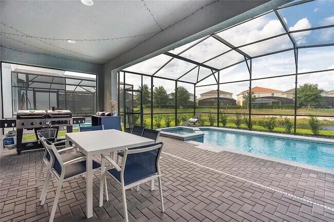Building Photo - 7243 Oak Hammock Dr