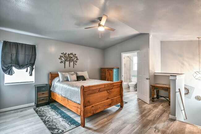 Building Photo - 824 S Blue Quail Ct