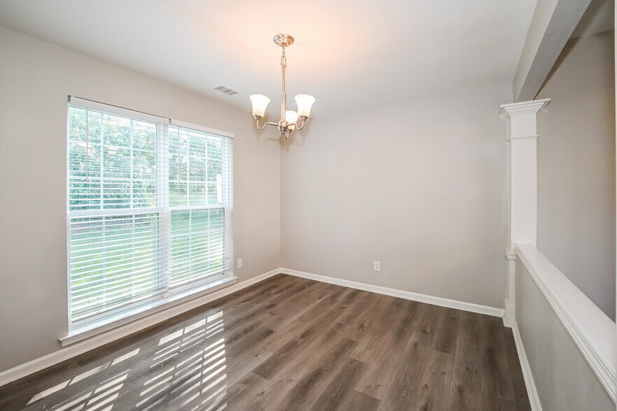 Building Photo - 1322 Rumstone Ln